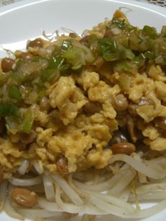 もやしのトロ②納豆スクランブルエッグのせ-レシピのメイン写真