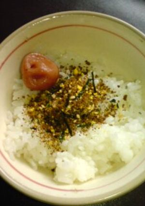 お手軽に。かつお梅ごはん-レシピのメイン写真
