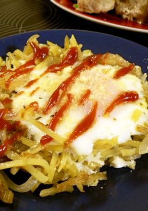 じゃがいもと玉ねぎで簡単♪卵の巣ごもり-レシピのメイン写真