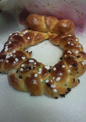 魔女の宅急便にでてくるようなリースパン-レシピのメイン写真