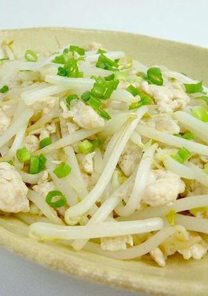 もやしと鶏ひき肉のゆずこしょう炒め-レシピのメイン写真