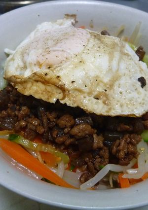 焼き肉のタレで！簡単ビビンバ風丼-レシピのメイン写真