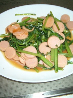 おさかなソーセージと小松菜のかき醤油炒め-レシピのメイン写真