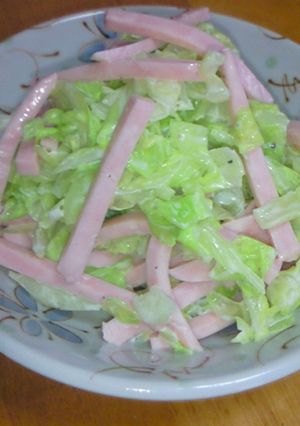 魚肉ソーセージとキャベツの簡単サラダ-レシピのメイン写真