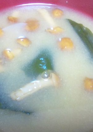 順番を変えて綺麗に☆なめこのお味噌汁-レシピのメイン写真