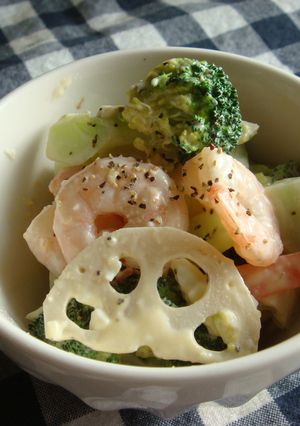 シーザー風☆たっぷり野菜とエビのサラダ-レシピのメイン写真