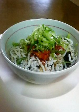 超手抜き***お1人ランチにキムしらす丼-レシピのメイン写真
