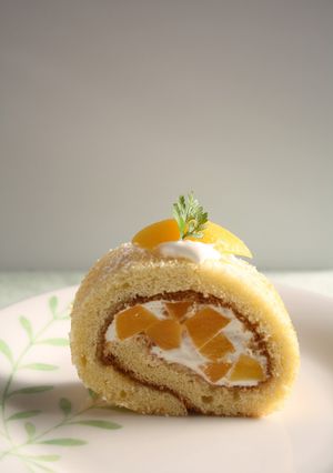 黄桃ロールケーキ-レシピのメイン写真