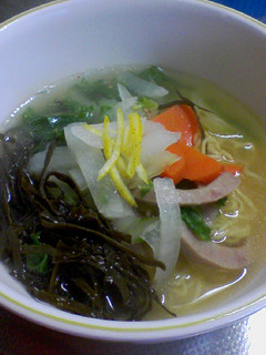 野菜たっぷり!ゆず塩ラーメンスープ-レシピのメイン写真