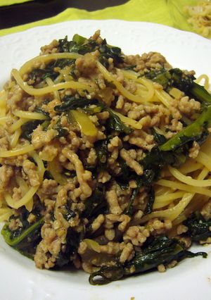 「金ごま」で☆小松菜とひき肉の和風パスタ-レシピのメイン写真