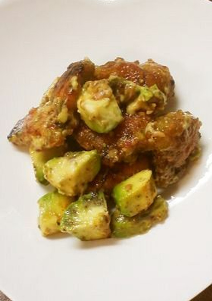 ウメェ～鶏肉とアボカド炒め-レシピのメイン写真