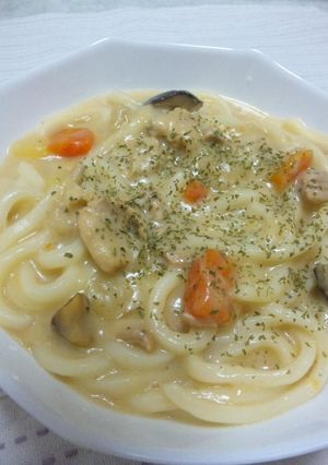残り物がメインに♪クリームシチューうどん-レシピのメイン写真