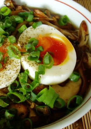 きのこの焦がしバター醤油ラーメン-レシピのメイン写真