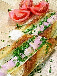 魚肉ソーセージ in ガーリックフランス-レシピのメイン写真