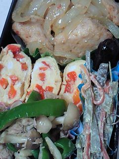 彩りお弁当☆パプリカ卵焼き-レシピのメイン写真