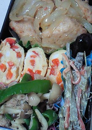 彩りお弁当☆パプリカ卵焼き-レシピのメイン写真