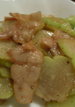 ハヤトウリと豚肉の炒めもの-レシピのメイン写真