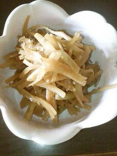 シェフ直伝!余った大根の皮できんぴら-レシピのメイン写真