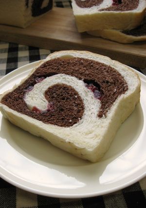 ココア＆クランベリーのぐるぐるパン-レシピのメイン写真