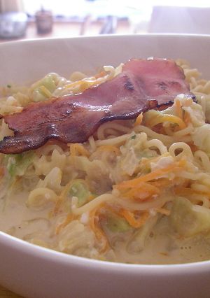 カルボナーラ風牛乳らーめん-レシピのメイン写真