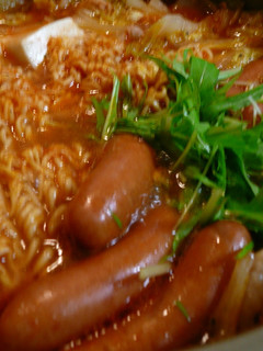 ノンフライ麺 in トマト鍋-レシピのメイン写真