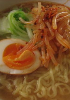 ラー油でピリ辛ホットな味噌ラーメン-レシピのメイン写真