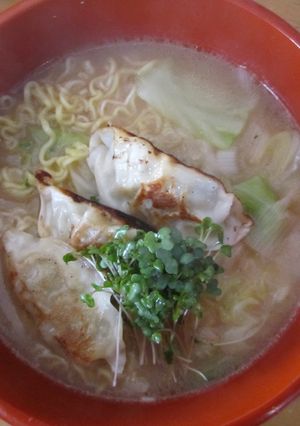 簡単餃子ラーメン-レシピのメイン写真