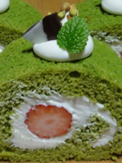 いちご抹茶ロールケーキ-レシピのメイン写真