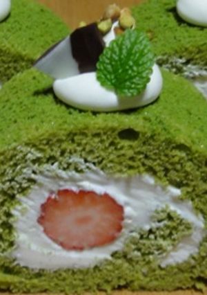 いちご抹茶ロールケーキ-レシピのメイン写真