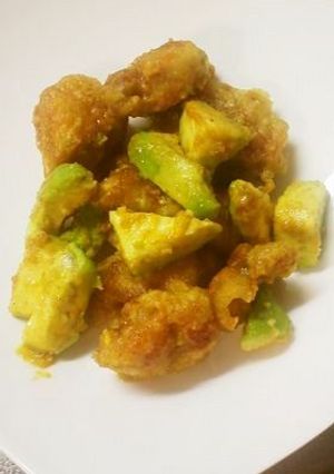 鶏肉とアボカドのカレーマヨ炒め-レシピのメイン写真