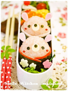 紅白うさぎちゃんおにぎり*お正月キャラ弁-レシピのメイン写真