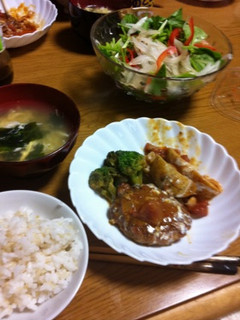 我が家の煮込みハンバーグぅ-レシピのメイン写真