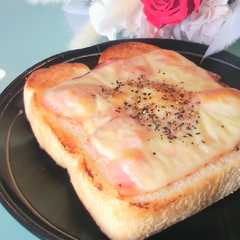 รูปของ ＊ハムのバターソテートースト＊