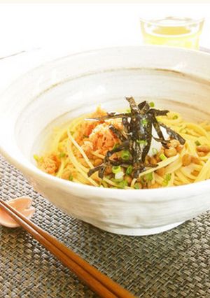 鮭フレークとおろし納豆のスパゲッティー-レシピのメイン写真
