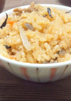 素朴な味わい　五目ご飯-レシピのメイン写真