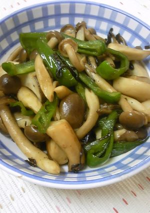 キノコとピーマンの塩昆布炒め☆-レシピのメイン写真