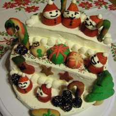รูปของ 雛壇じゃなくてサンタ壇クリスマスケーキ