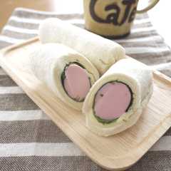 รูปของ 魚肉ソーセージの和風ロールサンドイッチ