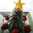 パイナップルの葉で、クリスマスツリー