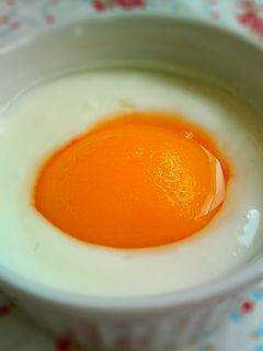 桃缶で美味★目玉焼き?ヨーグルト-レシピのメイン写真