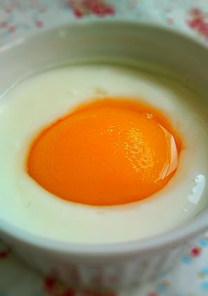 桃缶で美味★目玉焼き？ヨーグルト-レシピのメイン写真