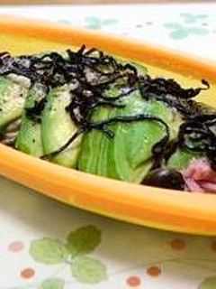 アボカドと茸の塩昆布蒸し-レシピのメイン写真