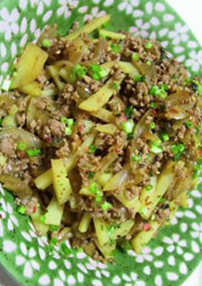 新じゃがと挽き肉とザーサイのオリーブ炒め-レシピのメイン写真