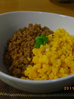 簡単!二色そぼろ丼☆-レシピのメイン写真