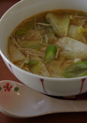 余った鍋野菜でつくるピリ辛黒豚みそうどん-レシピのメイン写真