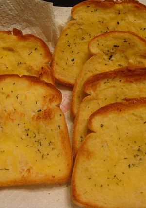 簡単！食パンでガーリックブレッド-レシピのメイン写真