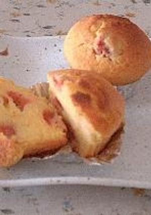 ホットケーキミックスで【春だよ！イチゴのマフィン】-レシピのメイン写真
