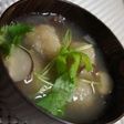 シンプルな味付で♪もっちりれんこん団子汁