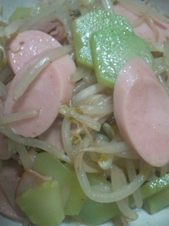 野菜炒めINお魚のソーセージ-レシピのメイン写真