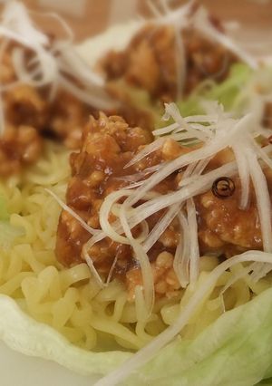 レタスボート☆de☆とろ～り肉みそ麺-レシピのメイン写真